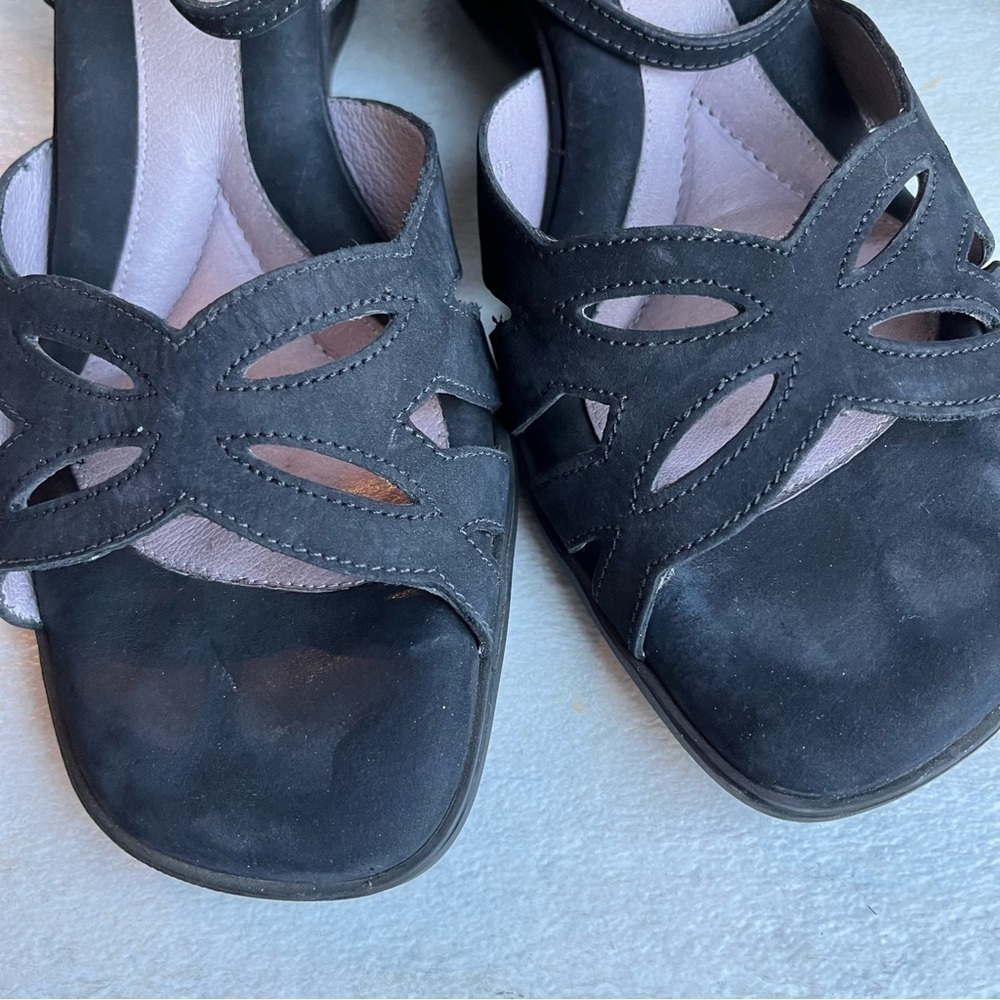 ** Beautifeel Black Leather Wedge Sandals sz 41 Ankle Strap - Picture 6 of 12